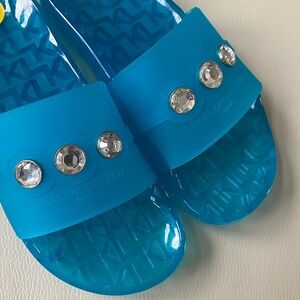 KARL LAGERFELD pool slides